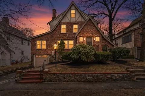 36 Kenilworth Rd, Arlington, MA 02476