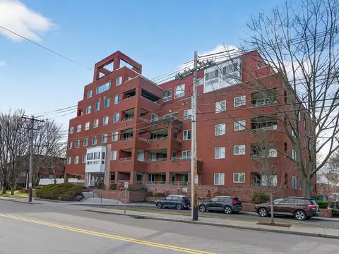 50 Watertown St #401, Watertown, MA 02472