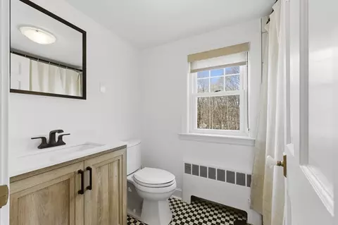 Bath - 25 Wakefield St, Reading, MA 01867 photo 2 of 2
