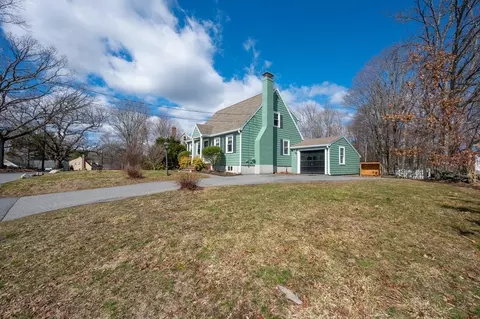 Exterior - 25 Wakefield St, Reading, MA 01867 photo 3 of 10
