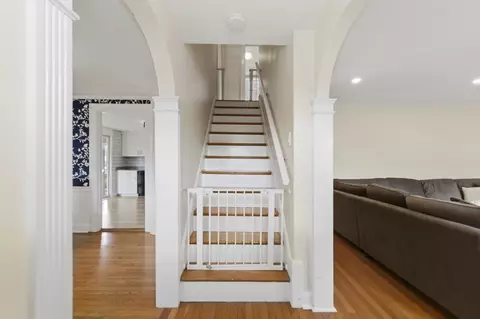 Entry Way - 25 Wakefield St, Reading, MA 01867 photo 5 of 6