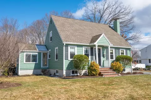Exterior - 25 Wakefield St, Reading, MA 01867 photo 2 of 10