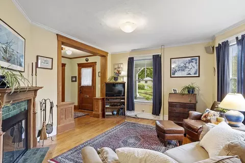6 Moore Ave, Worcester, MA 01602 photo 9