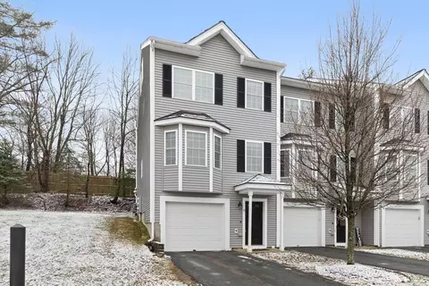 12 Whispering Pine Cir #12, Worcester, MA 01606