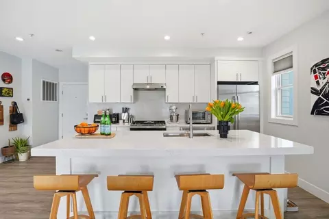 151 Hancock St #7, Quincy, MA 02171