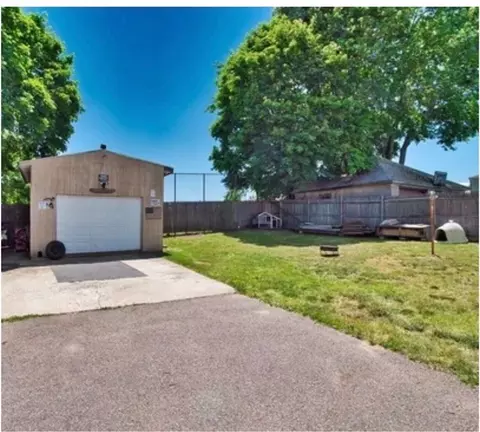 401 Buffinton St, Fall River, MA 02721 photo 19