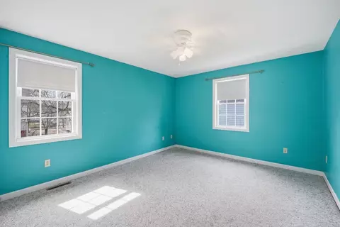 Bedroom - 43 Morningside Park, Springfield, MA 01108 photo 7 of 11