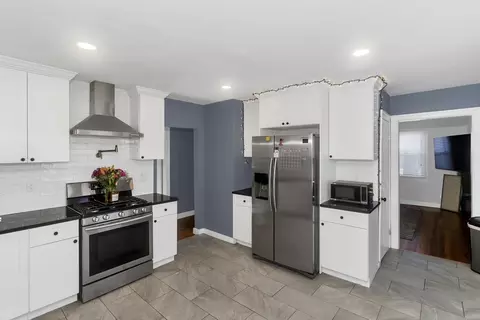 127 Governor St, Springfield, MA 01104 photo 11