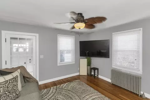 127 Governor St, Springfield, MA 01104 photo 17
