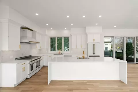 5 Morseland Ave, Newton, MA 02459