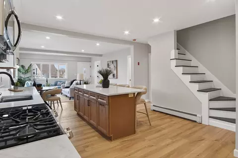 Entry Way - 5 Springdale Ave, Saugus, MA 01906 photo 1 of 3