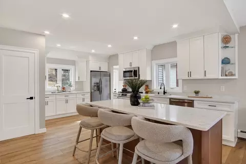Kitchen - 5 Springdale Ave, Saugus, MA 01906 photo 2 of 5