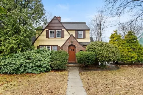 45 Longview Rd, Reading, MA 01867