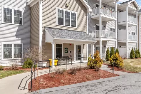 3213 Briarwood Vlg #3213, Clinton, MA 01510