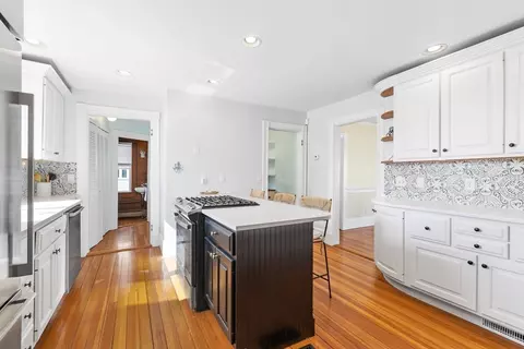 72 B St, Hull, MA 02045 photo 11