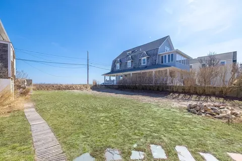 72 B St, Hull, MA 02045 photo 3