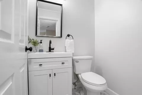 Bath - 3 Apple Ridge Rd #2, Maynard, MA 01754 photo 1 of 4