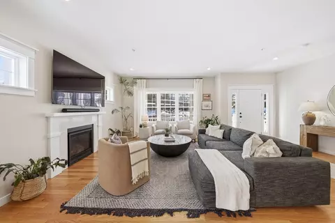 182 Main St #4, Acton, MA 01720