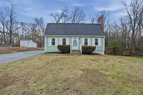 88 Sandalwood Dr, Attleboro, MA 02703