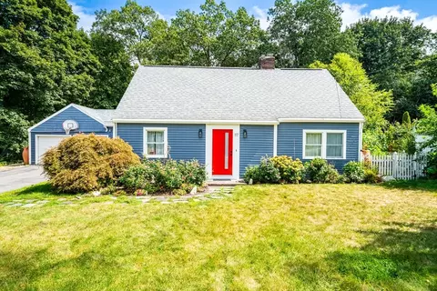 117 Cedar St, Lexington, MA 02421