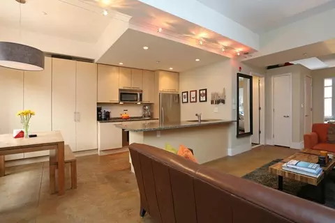 35 Fay St #202, Boston, MA 02118