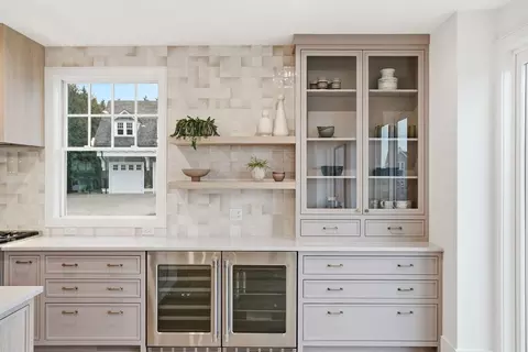 Kitchen - 2 Collier Rd, Scituate, MA 02066 photo 3 of 5
