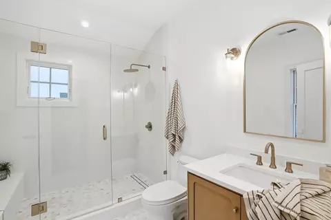 Bath - 2 Collier Rd, Scituate, MA 02066 photo 4 of 4