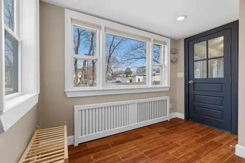 Entry Way - 9 Second St, Wakefield, MA 01880 photo 3 of 9