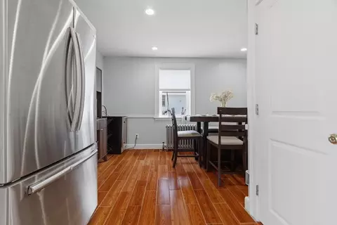 Entry Way - 9 Second St, Wakefield, MA 01880 photo 1 of 9
