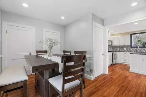 Entry Way - 9 Second St, Wakefield, MA 01880 photo 2 of 9