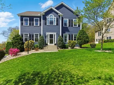 711 Samuel Dr, Whitinsville, MA 01588