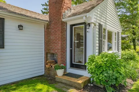 22 Wallace Pt, Bourne, MA 02532 photo 4