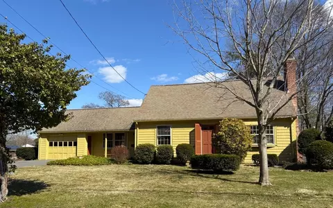 107 Lockland Ave, Framingham, MA 01701