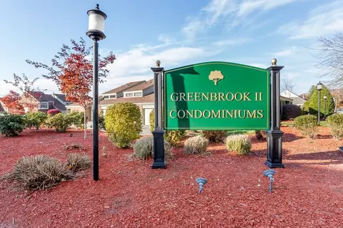 52 Rosewood Dr #52, Stoughton, MA 02072