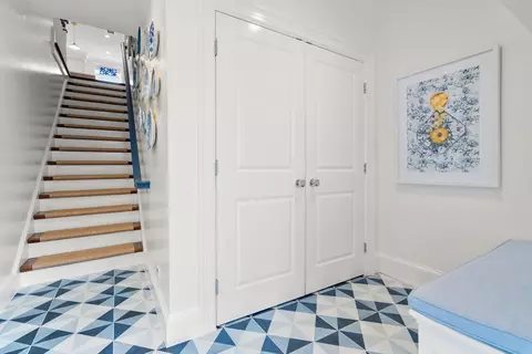 Entry Way - 27 Summit Ave #27, Brookline, MA 02445 photo 2 of 3
