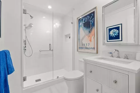 Bath - 27 Summit Ave #27, Brookline, MA 02445 photo 3 of 5