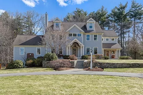 228 Mossman Rd, Sudbury, MA 01776