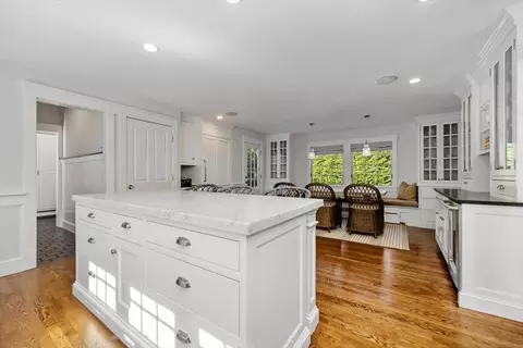 Kitchen - 25 Irving St, Hingham, MA 02043 photo 3 of 4