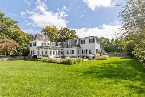 Exterior - 25 Irving St, Hingham, MA 02043 photo 2 of 9
