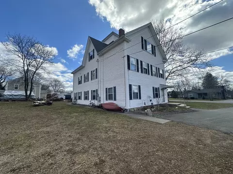 218 Main St, Acushnet, MA 02743 photo 4