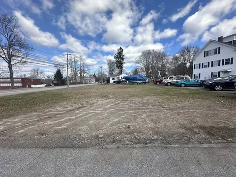 218 Main St, Acushnet, MA 02743 photo 9