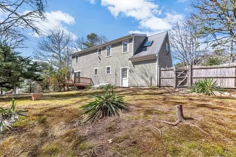 Exterior - 5 Briar Patch Rd, Osterville, MA 02655 photo 3 of 8