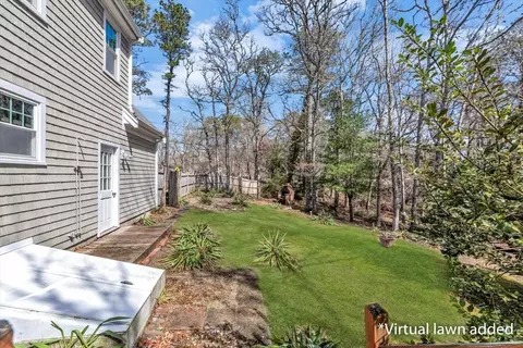 Exterior - 5 Briar Patch Rd, Osterville, MA 02655 photo 6 of 8