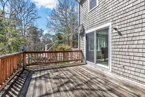 Exterior - 5 Briar Patch Rd, Osterville, MA 02655 photo 4 of 8