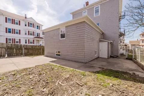 194 Albion St, Fall River, MA 02723 photo 7
