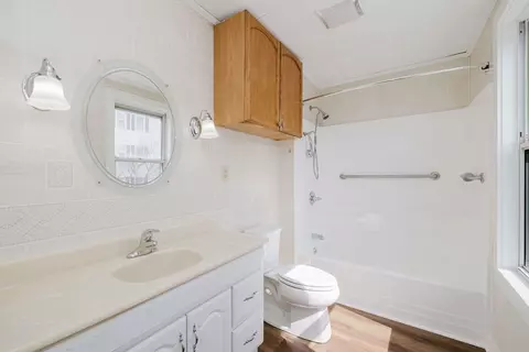 194 Albion St, Fall River, MA 02723 photo 27