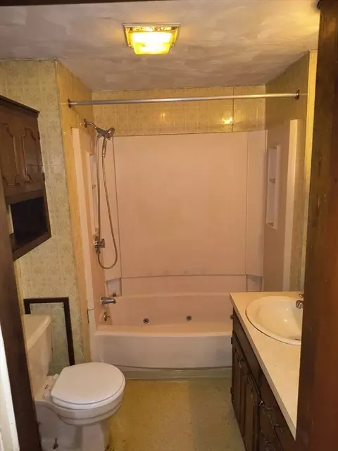 655 Morgan Rd, West Springfield, MA 01089 photo 18