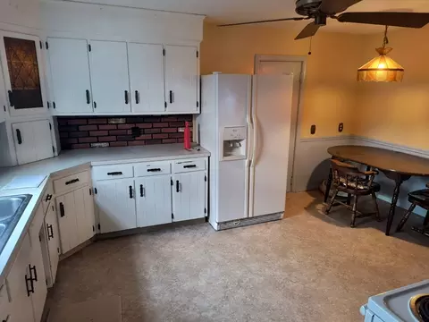655 Morgan Rd, West Springfield, MA 01089 photo 5