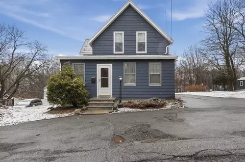 6 Vinton Ct, Stoneham, MA 02180