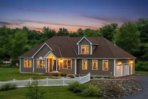 28 Cortland Way, Grafton, MA 01519